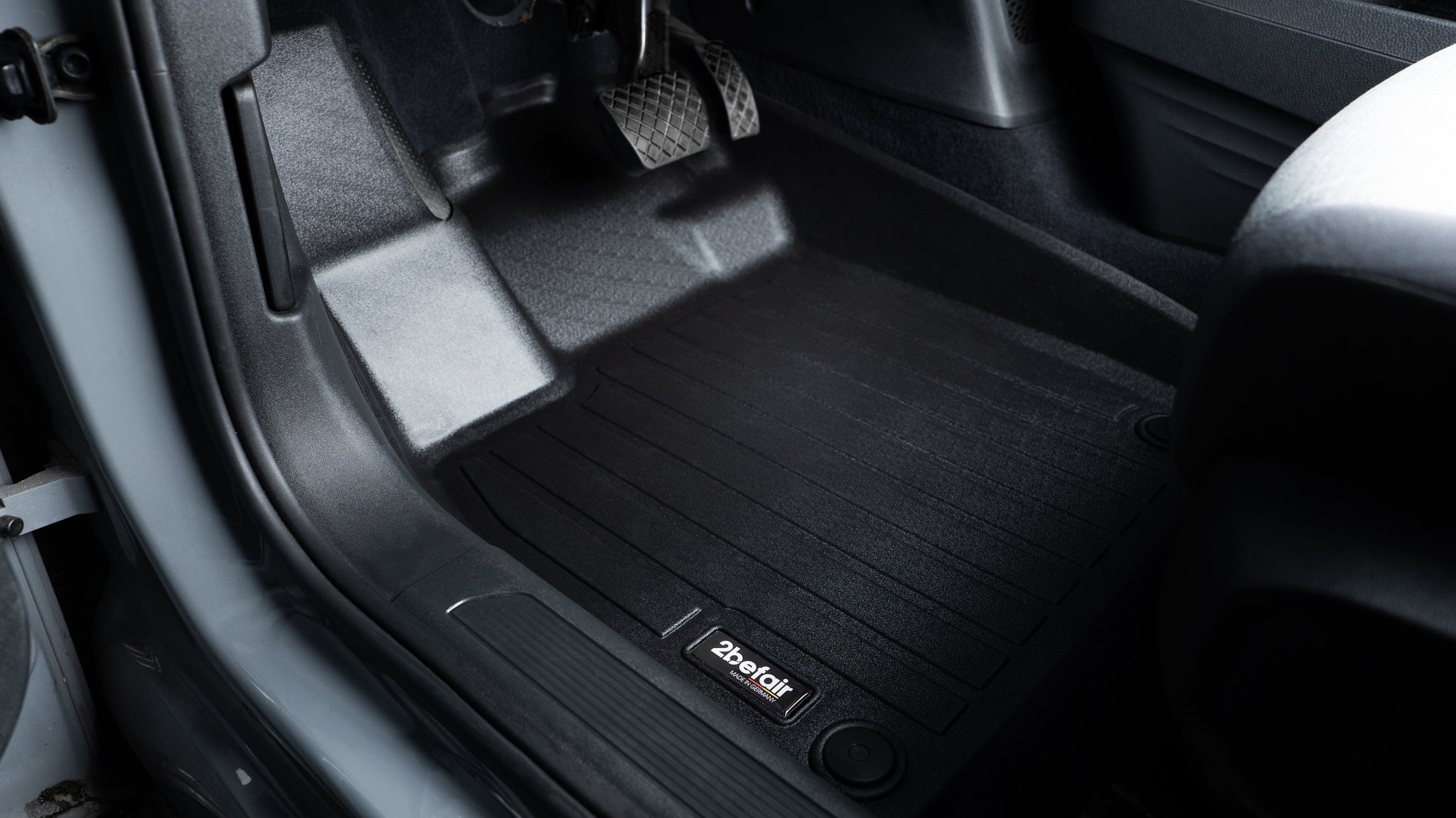 2befair rubber mats footwell at the front for the Cupra Born